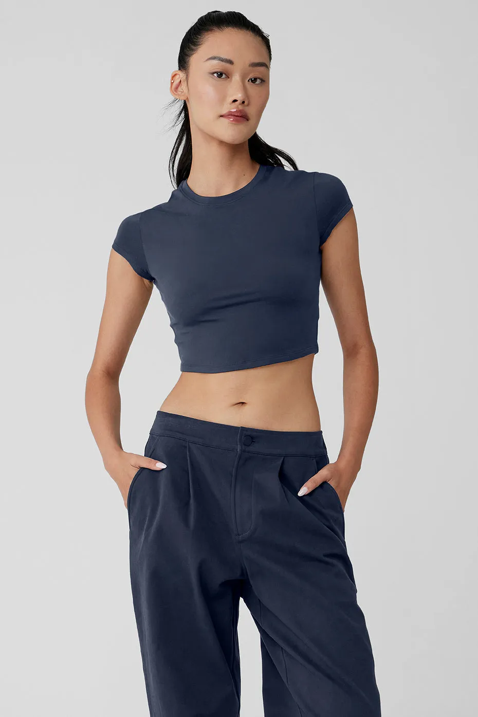 ALOSOFT CROP FINESSE SHORT SLEEVE  NAVY