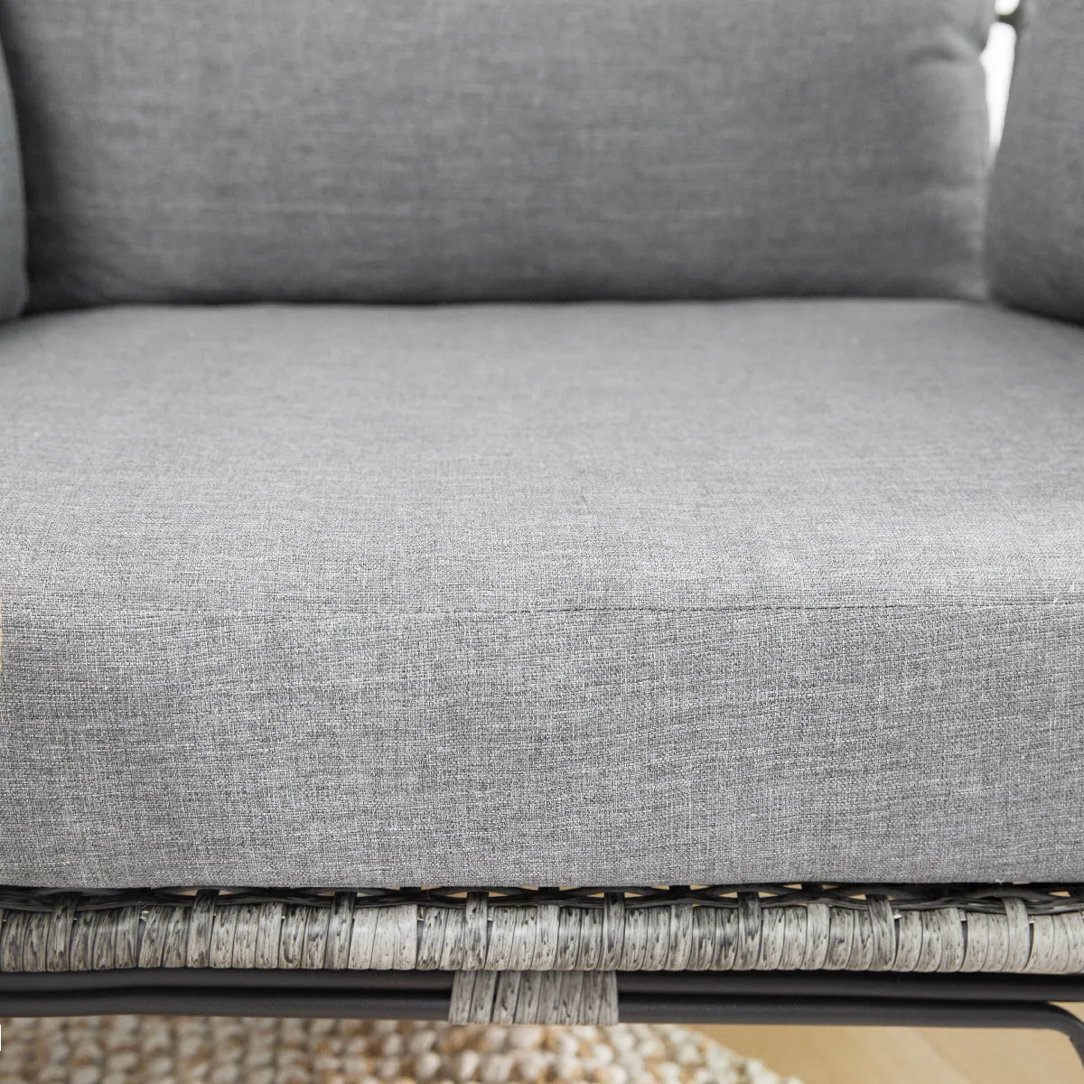 BARTON  SILLA DE MIMBRE ESTILO HUEVO DE GRAN TAMAñO CON DOSEL Y 4 COJINES