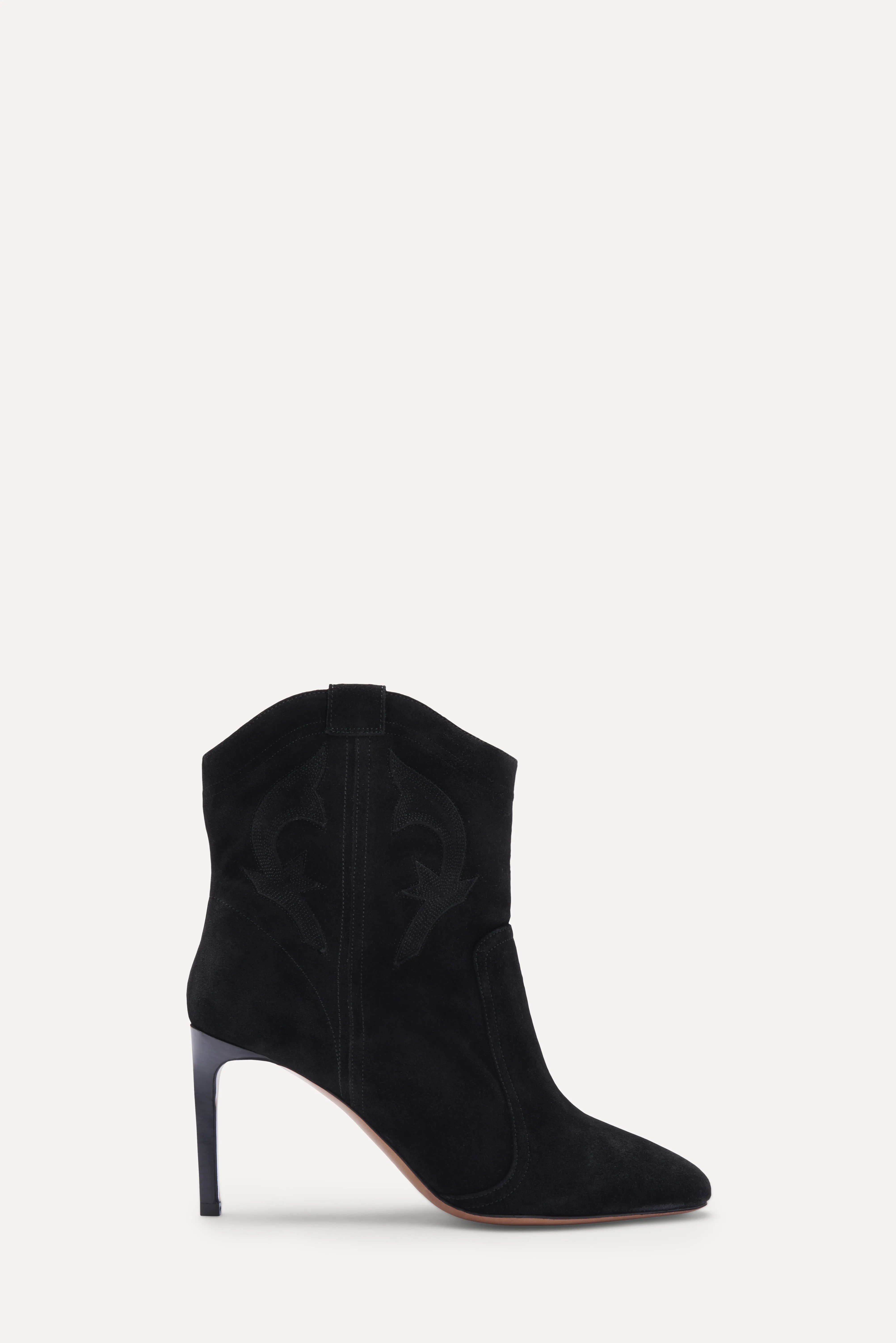 CAITLIN BOTINES