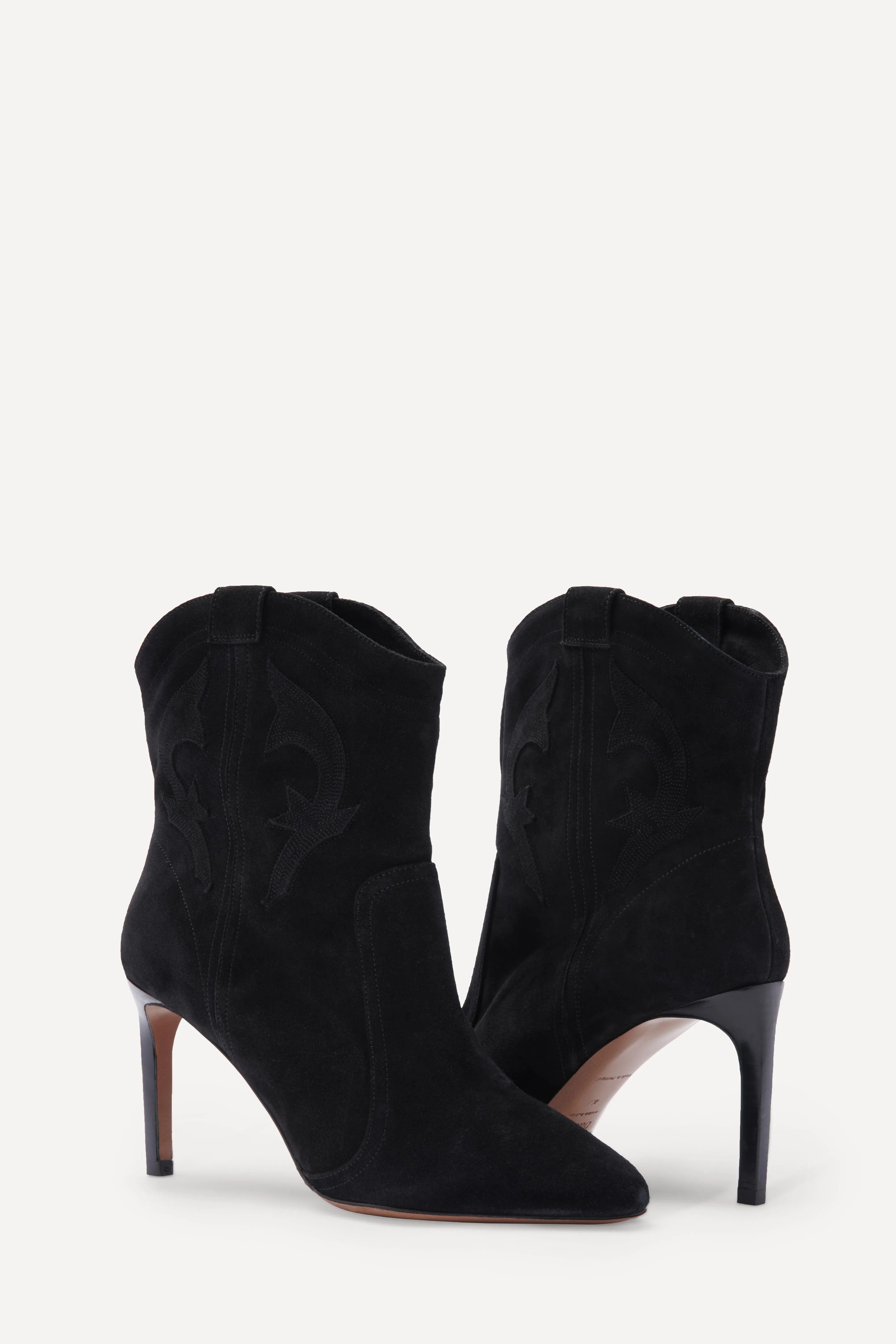 CAITLIN BOTINES
