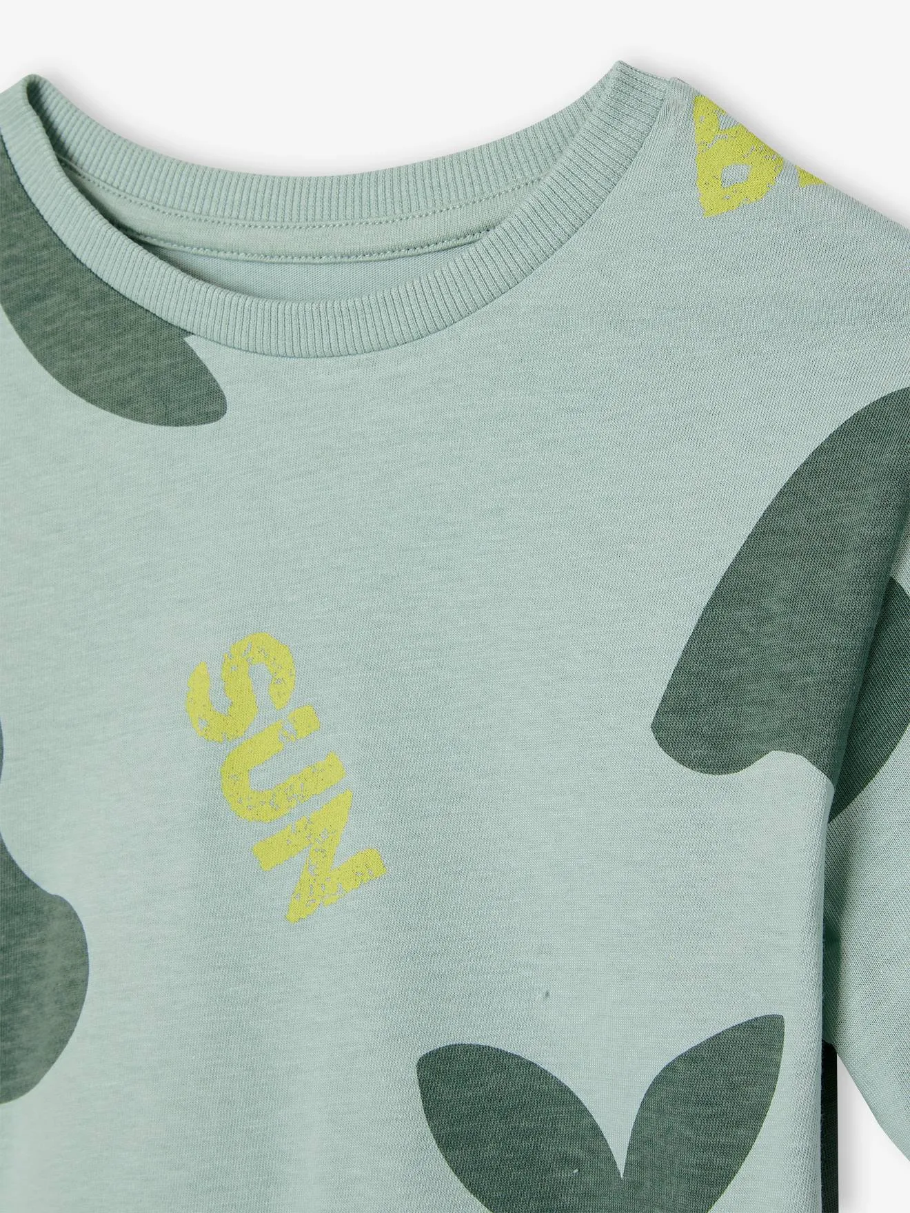 Camiseta con motivos exóticos gigantes para niño