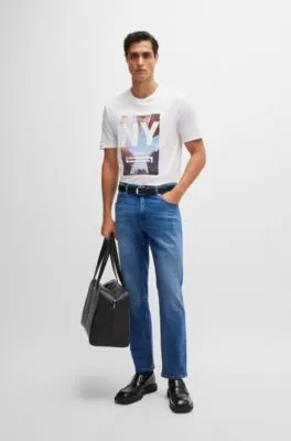 Camiseta de punto de algodón con una ilustración en diferentes materiales