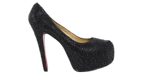 Christian Louboutin Tacones negros 