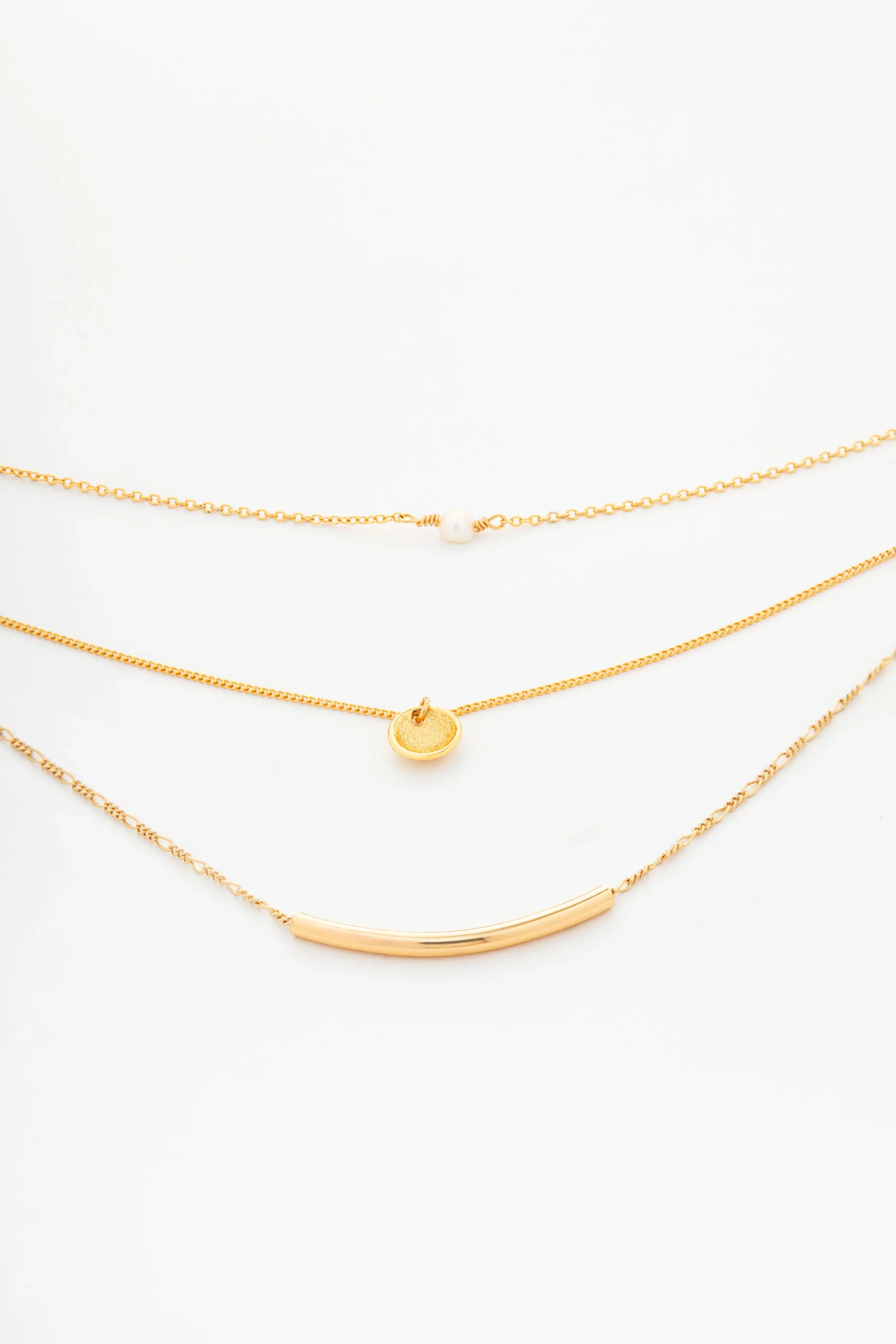 Collar con cadena triple y dijes