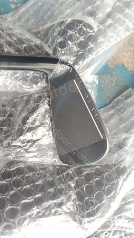GOLF CLUBS BLACK IRONS 79049PR/S FLEX STEEL SOAT CON CUBIERTA DE LA CABEZA LA úLTIMA VERSIóN DE LAS 4GENERACIONES MáS RECIENTE
