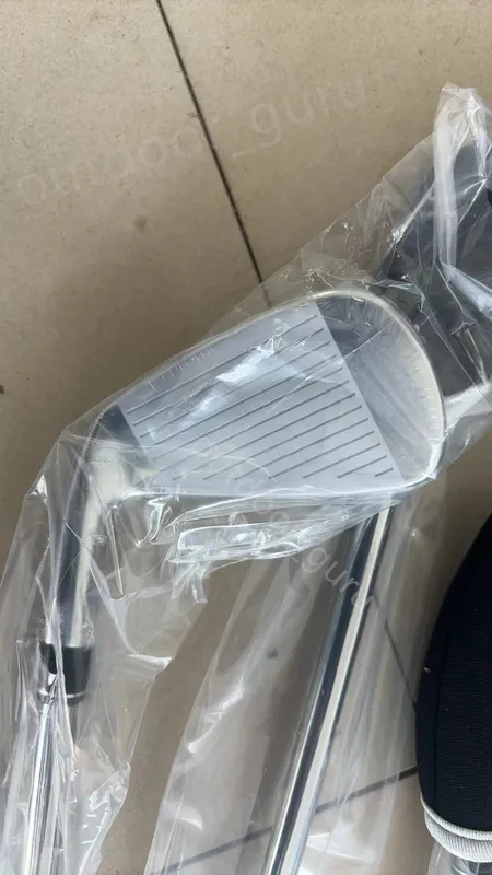 GOLF CLUBS IRONS 79049PR/S FLEX STEEL SHEFT CON CUBIERTA PARA LA CABEZA LA úLTIMA VERSIóN DE LAS 4GENERACIONES MáS RECIENTE IR