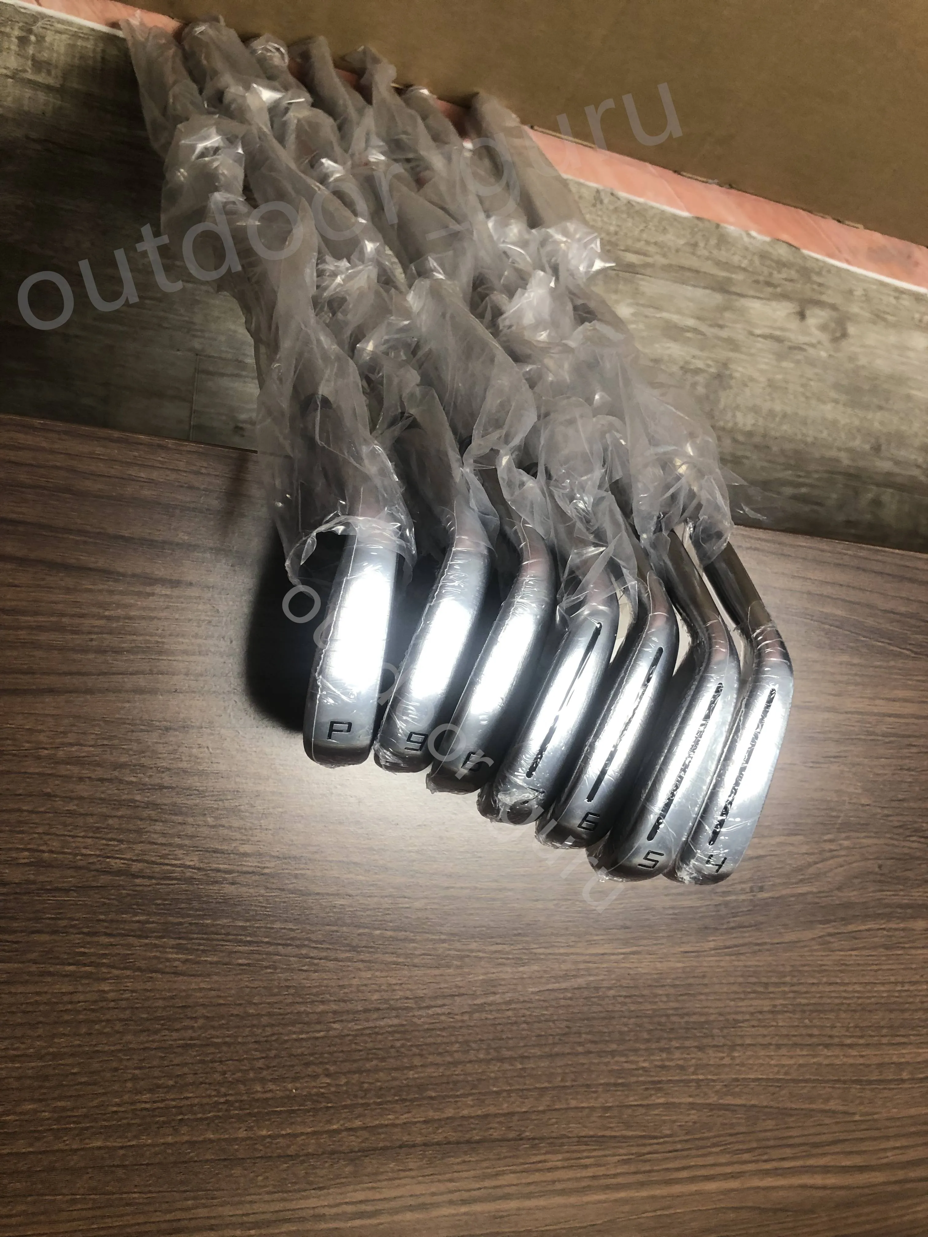 GOLF CLUBS IRONS 79049PR/S FLEX STEEL SHEFT CON CUBIERTA PARA LA CABEZA LA úLTIMA VERSIóN DE LAS 4GENERACIONES MáS RECIENTE IR