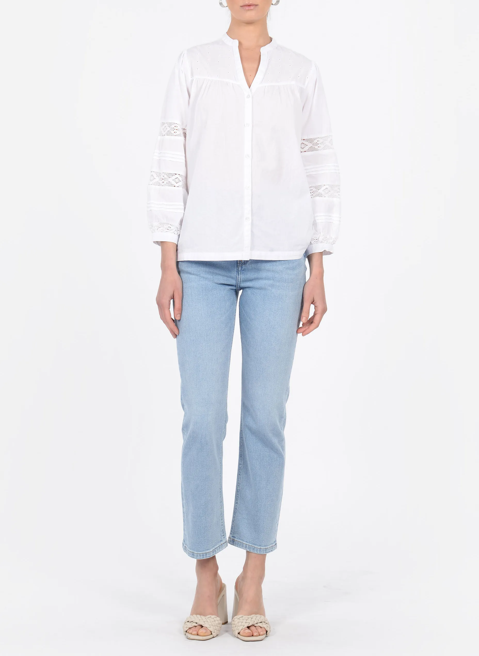 KOOKAI PAMPA  CAMISA BORDADA DE ALGODóN CON CUELLO TUNECINO EN BLANCO