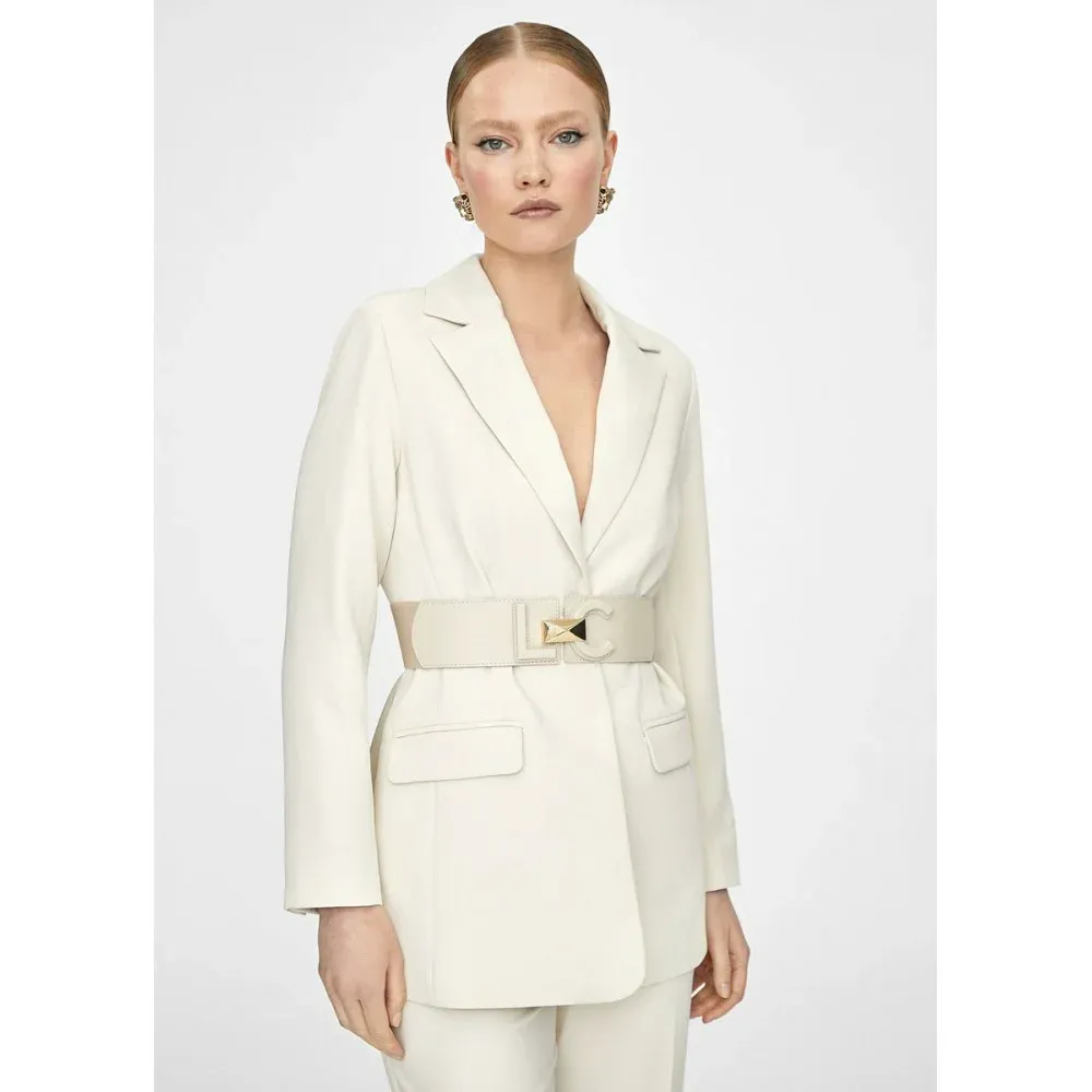 Lola Casademunt LS2406001 001 Crudo