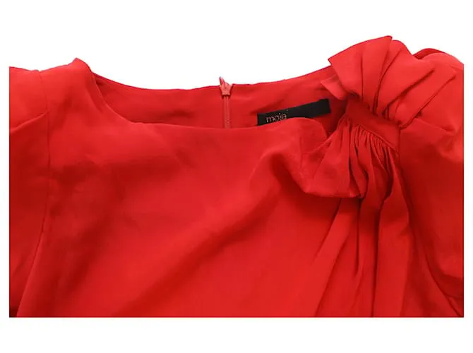 Minivestido con detalle de hombros fruncidos en seda roja de Maje 