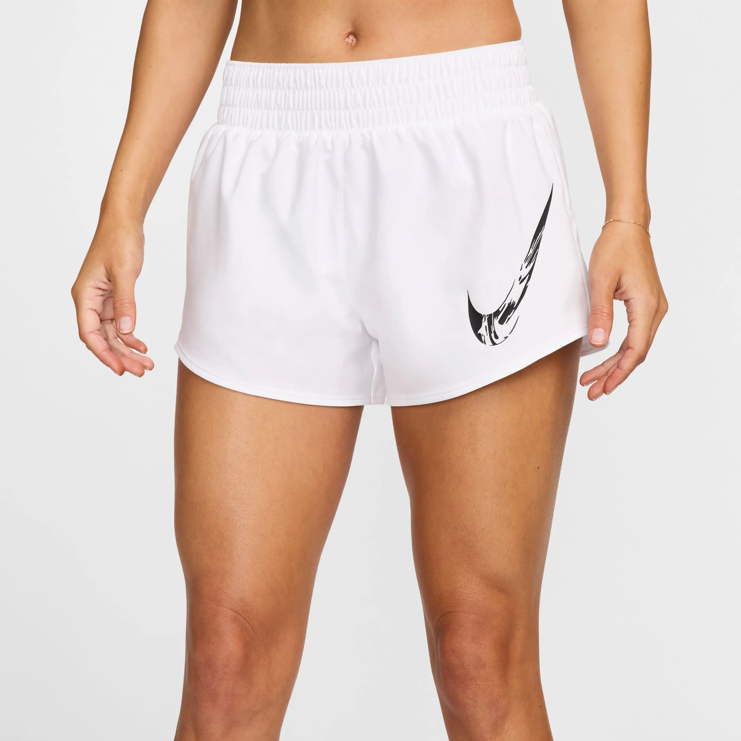 NIKE DRIFIT ONE SWOOSH PANTALONES CORTOS MUJERES