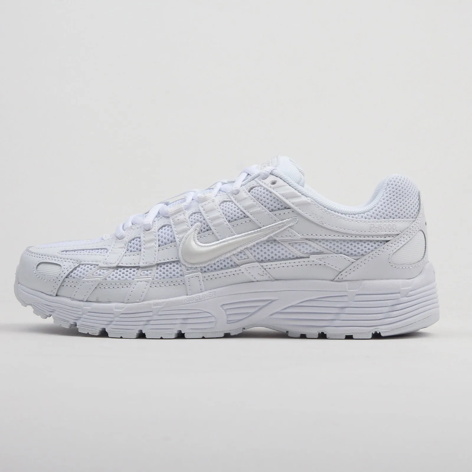 NIKE W P6000