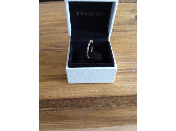 Pandora anillo Dorado 