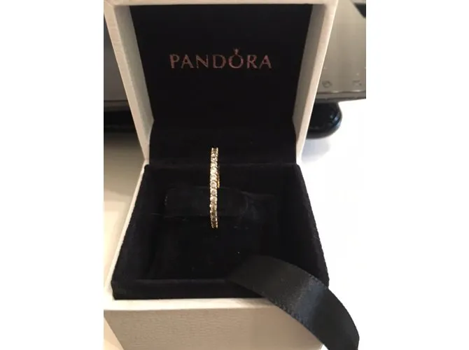 Pandora anillo Dorado 