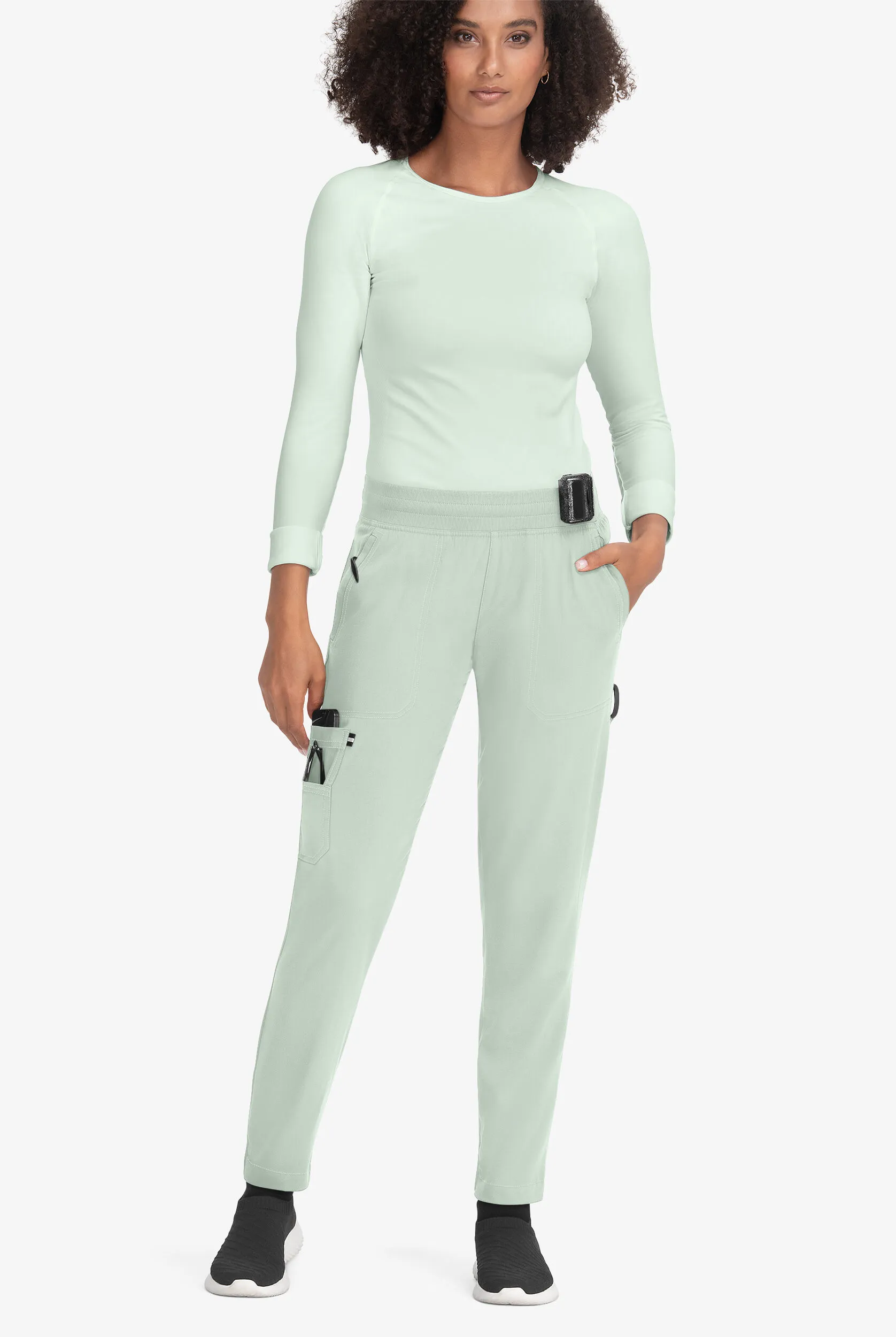 Pantalón médico koi Next Gen Smart Daily STRETCH estilo jogger con 8 bolsillos para mujer
