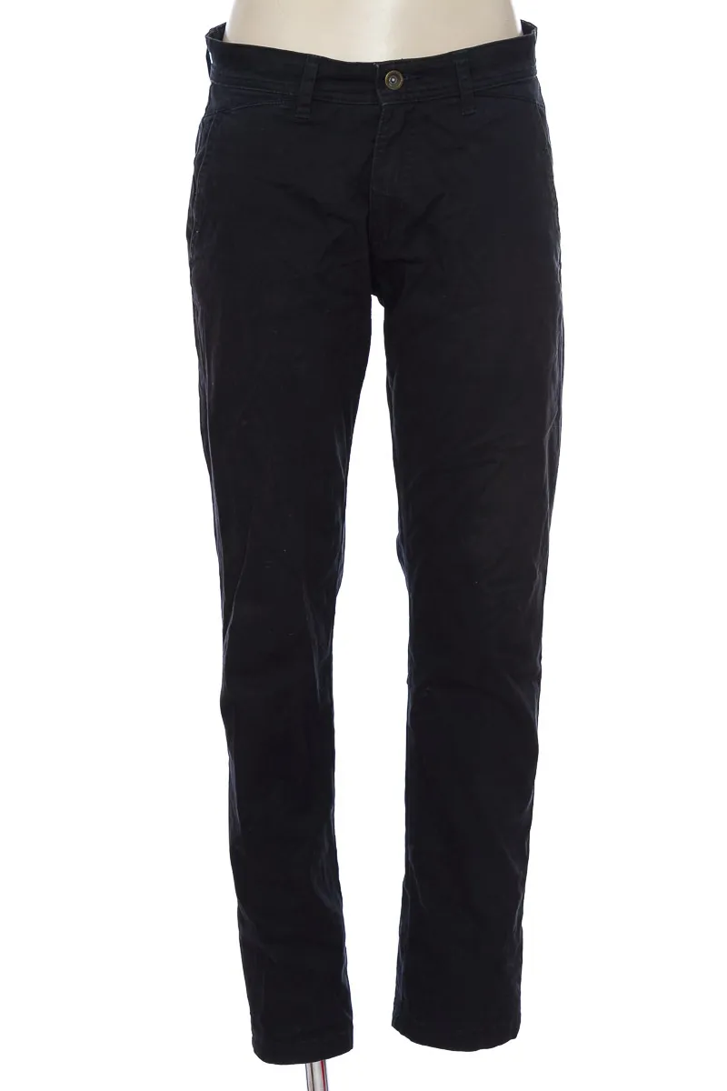 PANTALóN COLOR NEGRO  QUEST