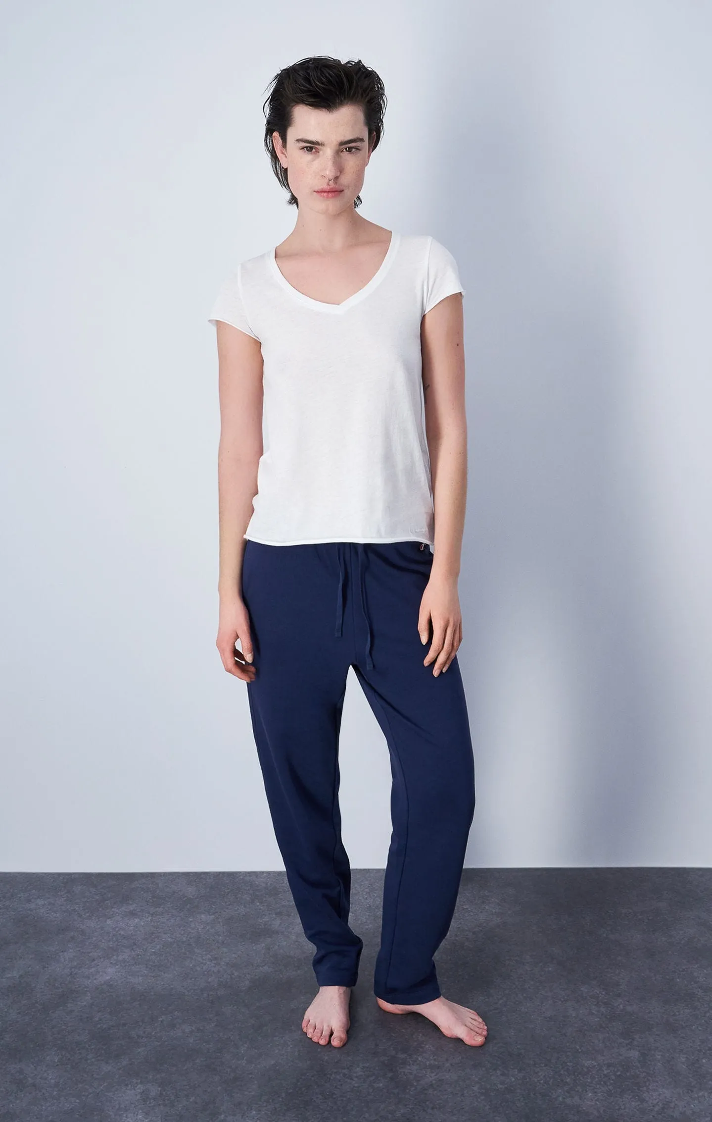 Pantalón minimalista de felpa ligera
