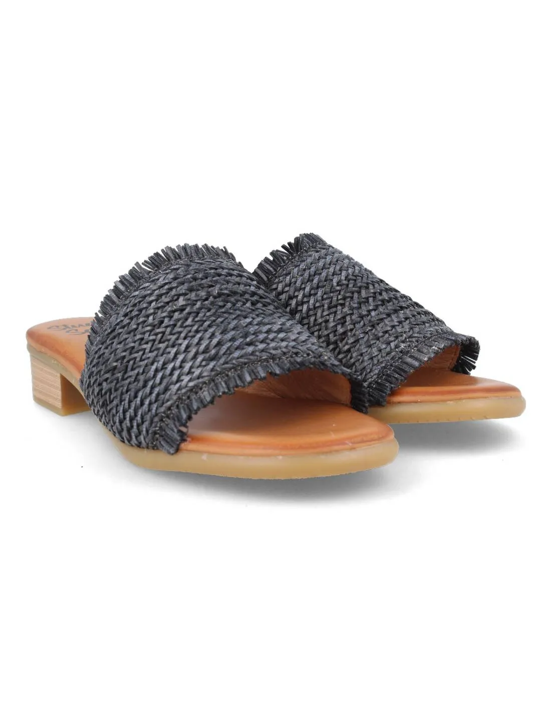 STUDIO SCARPE  MULE TACóN TRENZADO NEGRO