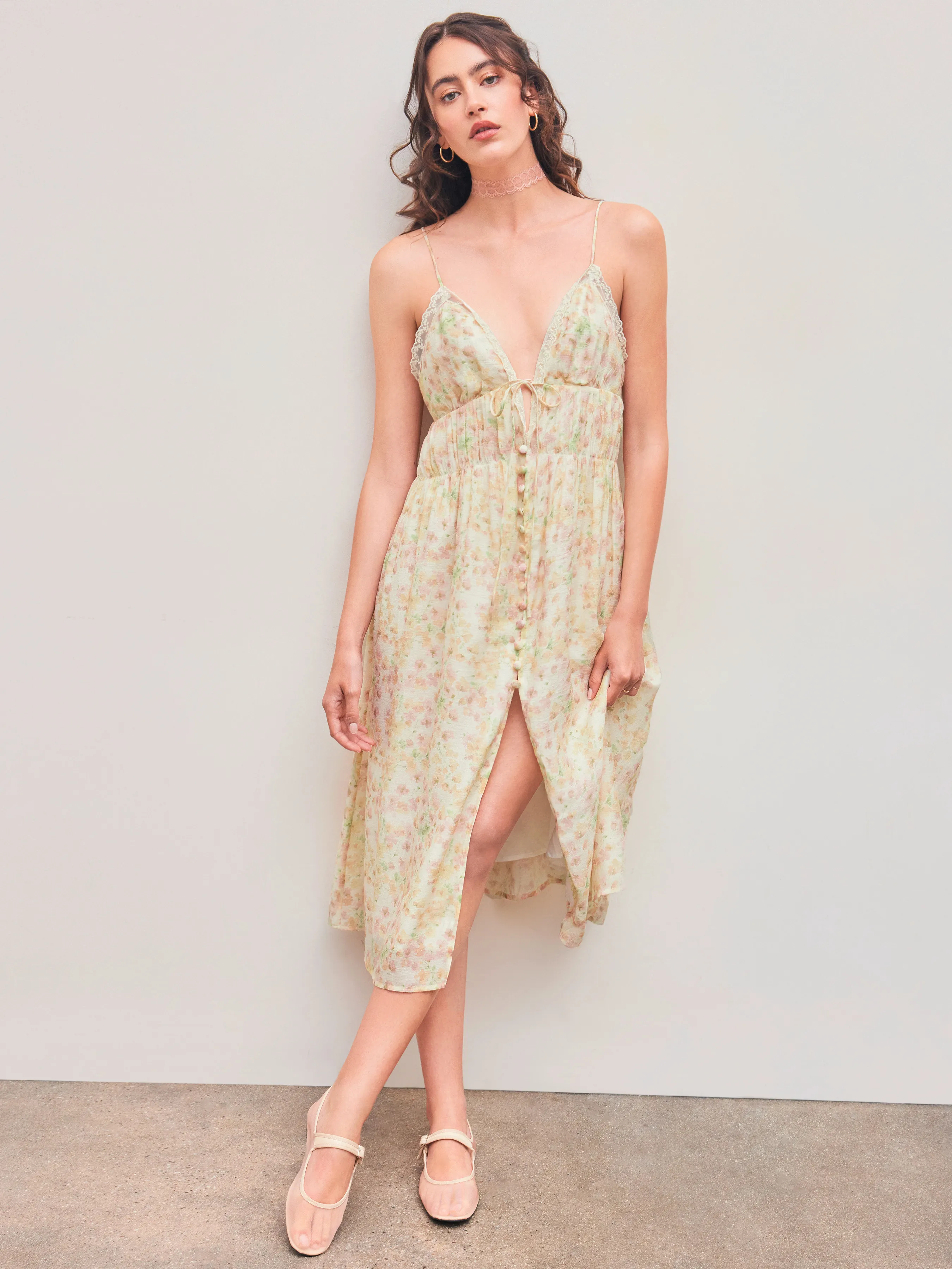 Vestido Midi Floral con Nudo en V