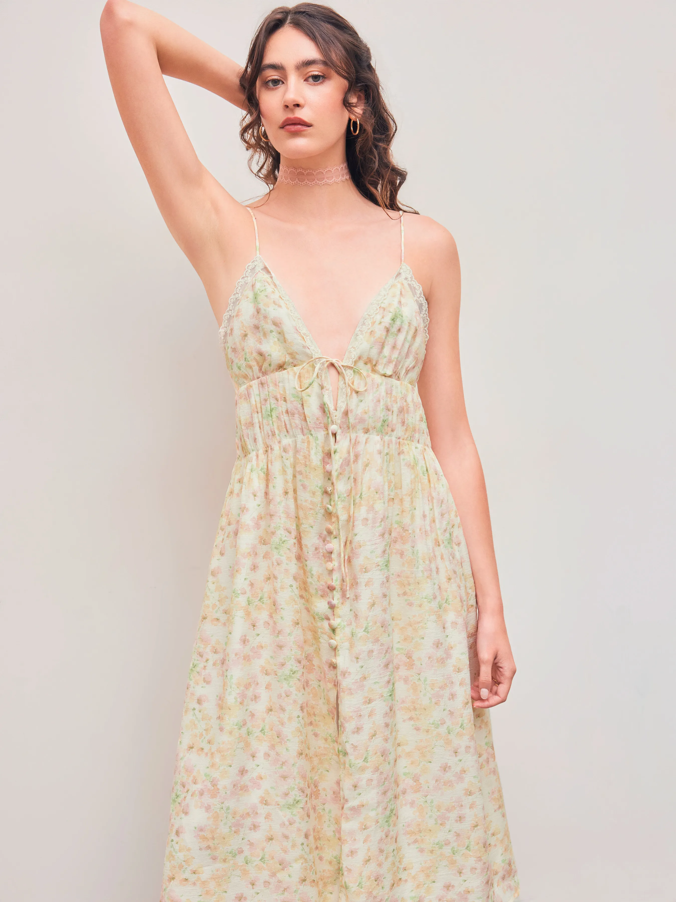 Vestido Midi Floral con Nudo en V