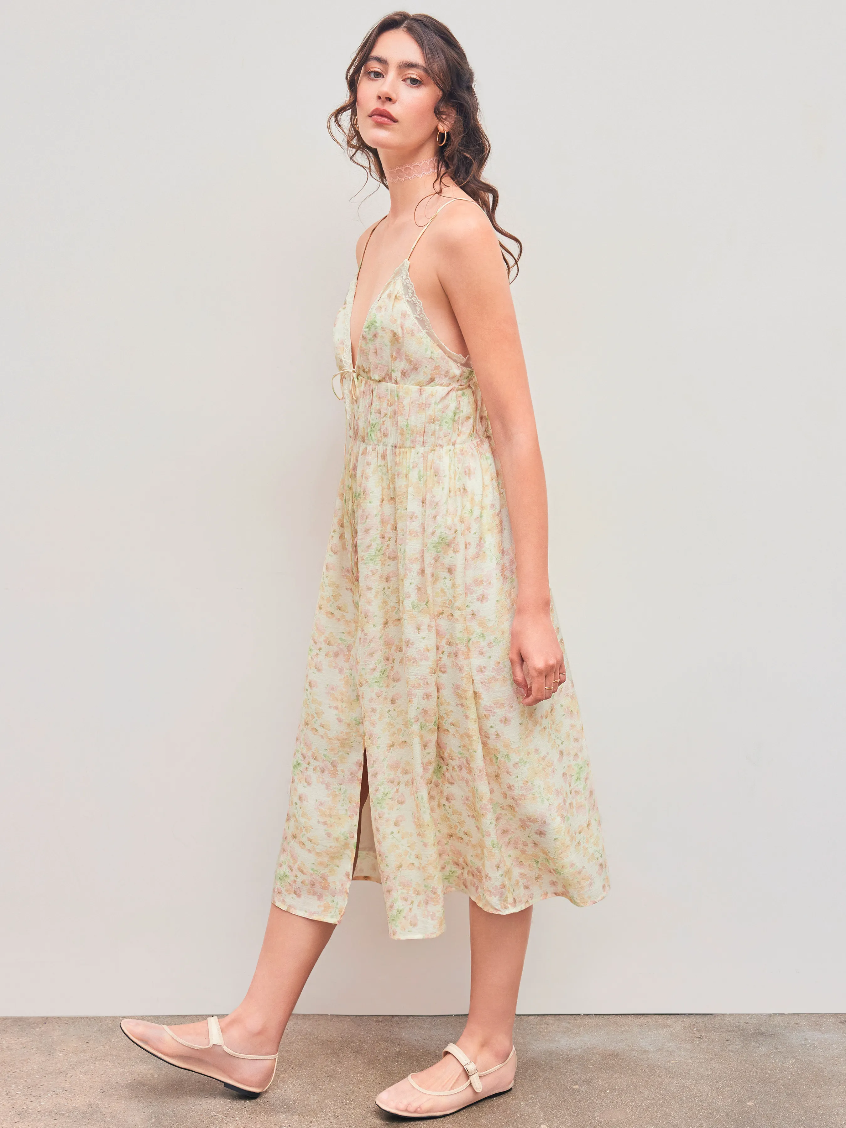 Vestido Midi Floral con Nudo en V