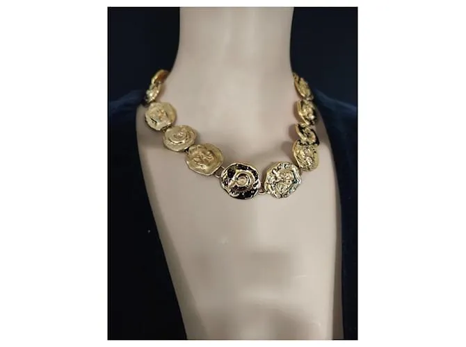 Yves Saint Laurent Collares Dorado 